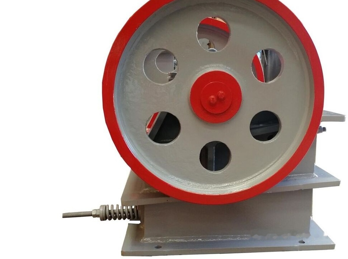 Kinglink Jaw Crusher PE150x250 Small Crusher | PE0610 - Čeljustni drobilec: slika 3 Kinglink Jaw Crusher PE150x250 Small Crusher | PE0610 - Čeljustni drobilec: slika 3