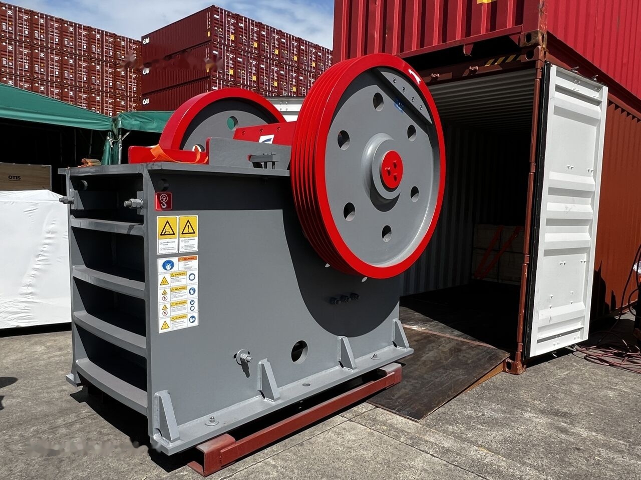 Kinglink Jaw Crusher PE2436 Crushing Equipment | Granite | Basalt - Čeljustni drobilec: slika 1 Kinglink Jaw Crusher PE2436 Crushing Equipment | Granite | Basalt - Čeljustni drobilec: slika 1