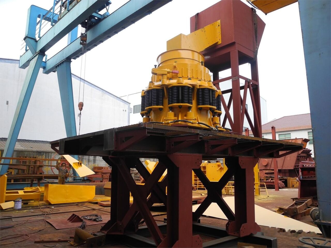 Kinglink KLC1000 100TPH Silex Stone Cone Crusher - Stožčasti drobilec: slika 1 Kinglink KLC1000 100TPH Silex Stone Cone Crusher - Stožčasti drobilec: slika 1