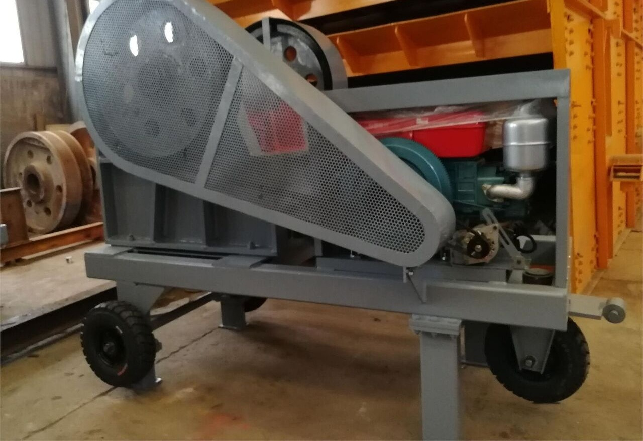 Kinglink PE1016 Small Jaw Crusher Made In China - Čeljustni drobilec: slika 3 Kinglink PE1016 Small Jaw Crusher Made In China - Čeljustni drobilec: slika 3