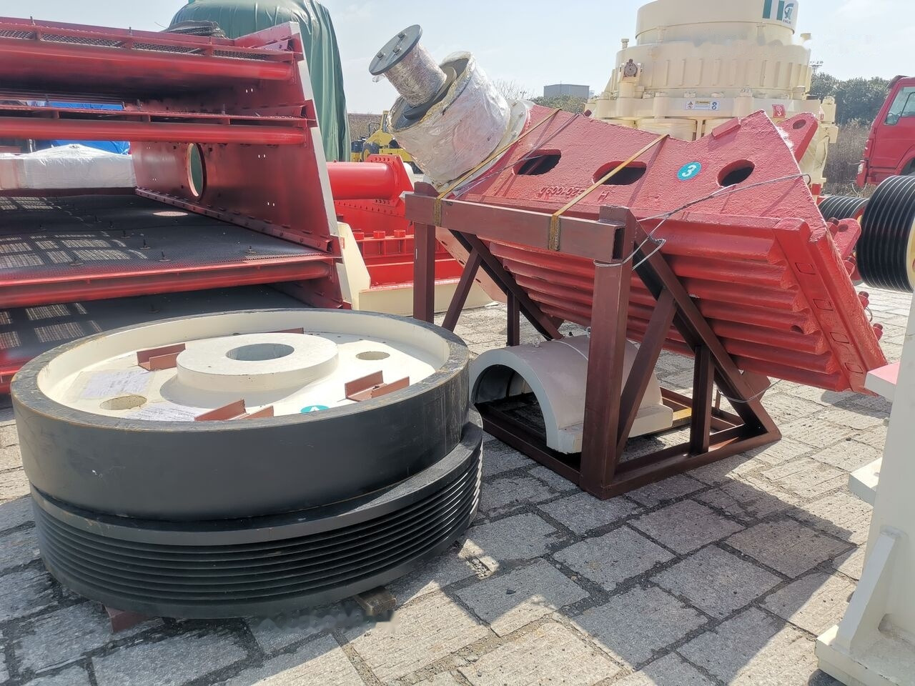 Kinglink PE3042 Granite Jaw Crusher for Nigeria Quarry - Čeljustni drobilec: slika 2 Kinglink PE3042 Granite Jaw Crusher for Nigeria Quarry - Čeljustni drobilec: slika 2