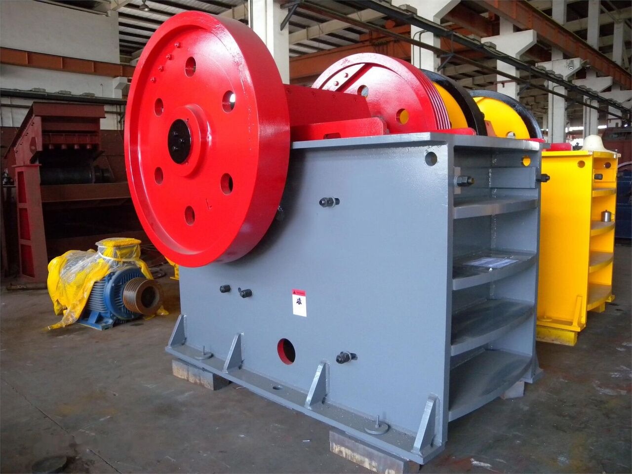 Kinglink PE600x900 Copper Mines Jaw Crusher - Čeljustni drobilec: slika 2 Kinglink PE600x900 Copper Mines Jaw Crusher - Čeljustni drobilec: slika 2