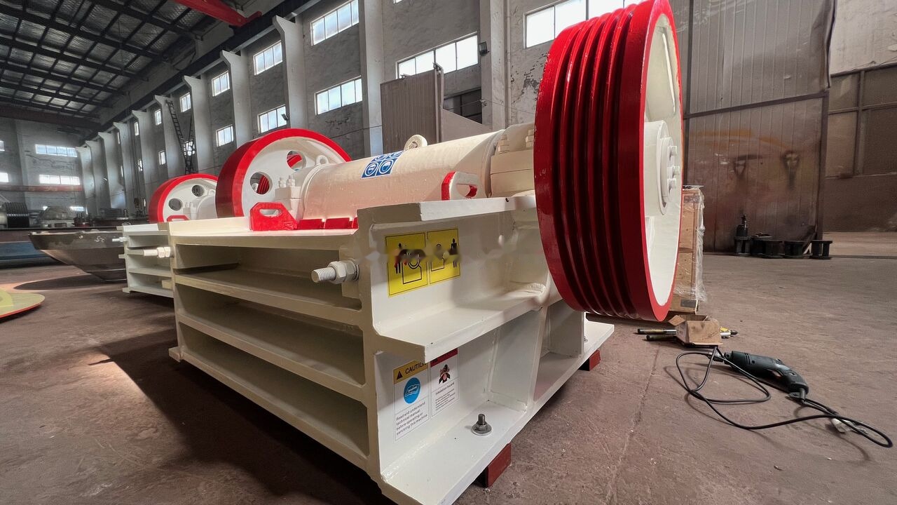 Kinglink PEX150X1000 Jaw Crusher | Oil Sands - Čeljustni drobilec: slika 3 Kinglink PEX150X1000 Jaw Crusher | Oil Sands - Čeljustni drobilec: slika 3