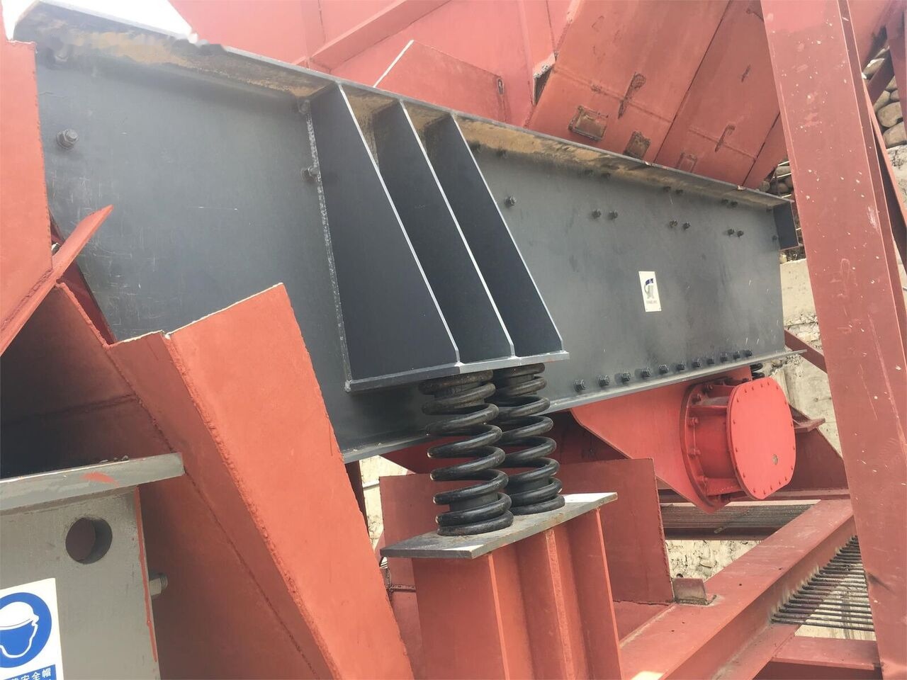 Kinglink ZSW380X96 RiverStone Aggregate vibrating grizzly feeder - Rudarski stroji: slika 4 Kinglink ZSW380X96 RiverStone Aggregate vibrating grizzly feeder - Rudarski stroji: slika 4