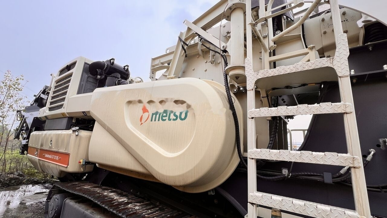 Metso NEW Lokotrack LT1213S mobile horizontal impact crusher - Mobilni drobilec: slika 1 Metso NEW Lokotrack LT1213S mobile horizontal impact crusher - Mobilni drobilec: slika 1