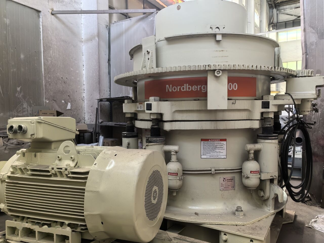 Metso Nordberg HP300 Cone Crusher - Stožčasti drobilec: slika 4 Metso Nordberg HP300 Cone Crusher - Stožčasti drobilec: slika 4