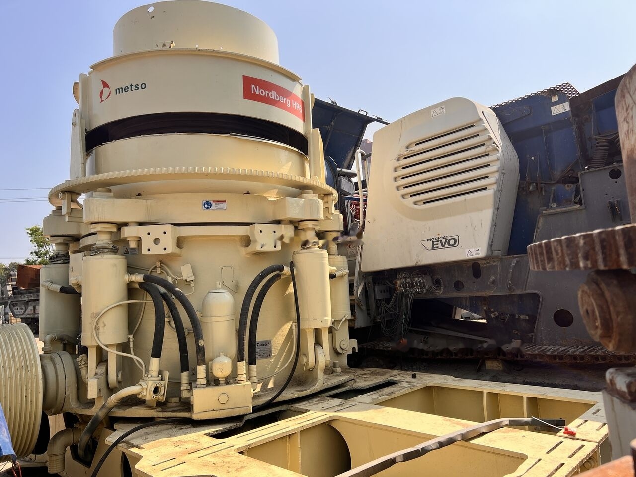 Metso Nordberg HP6 Cone Crusher | Hard Stone - Stožčasti drobilec: slika 1 Metso Nordberg HP6 Cone Crusher | Hard Stone - Stožčasti drobilec: slika 1