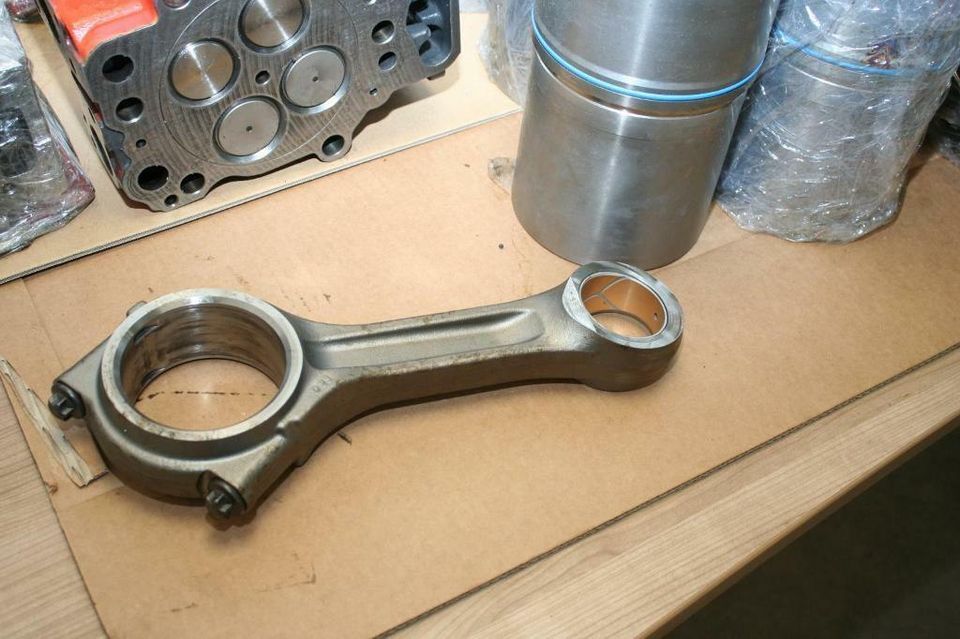 Pleuel für Scania DC 9, DC 11, DC 12, 1538038 - Povezovalna palica: slika 1 Pleuel für Scania DC 9, DC 11, DC 12, 1538038 - Povezovalna palica: slika 1