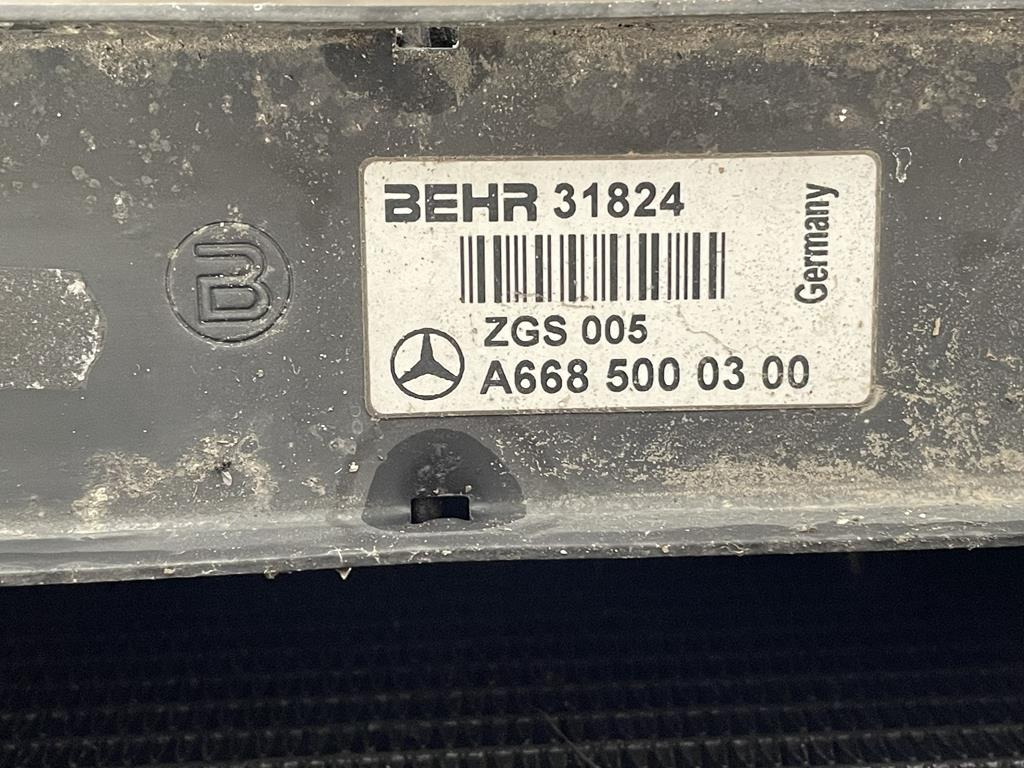 BEHR FOR MERCEDES VARIO - A 668 500 03 00 - Hladilnik motorja za Tovornjak: slika 4 BEHR FOR MERCEDES VARIO - A 668 500 03 00 - Hladilnik motorja za Tovornjak: slika 4