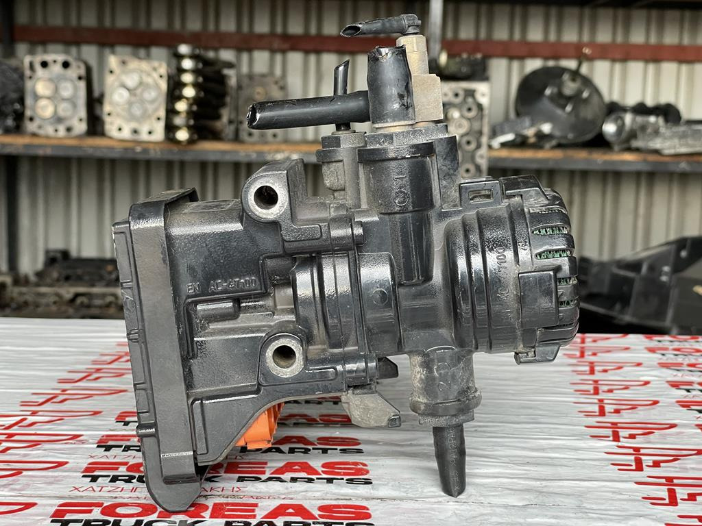 KNORR-BREMSE ABS ADJUSTMENT VALVE FOR MAN - 81.52106-6067 - Zavorni ventil za Tovornjak: slika 4 KNORR-BREMSE ABS ADJUSTMENT VALVE FOR MAN - 81.52106-6067 - Zavorni ventil za Tovornjak: slika 4