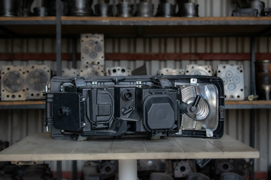 MAN SERIES III HEADLIGHT WITH FLASH SIGNAL - Žarometi za Tovornjak: slika 1 MAN SERIES III HEADLIGHT WITH FLASH SIGNAL - Žarometi za Tovornjak: slika 1