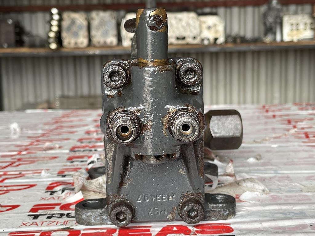 MERCEDES-BENZ ACTROS CABIN PUMP - 001 553 5901 - Hidravlična črpalka za Tovornjak: slika 2 MERCEDES-BENZ ACTROS CABIN PUMP - 001 553 5901 - Hidravlična črpalka za Tovornjak: slika 2