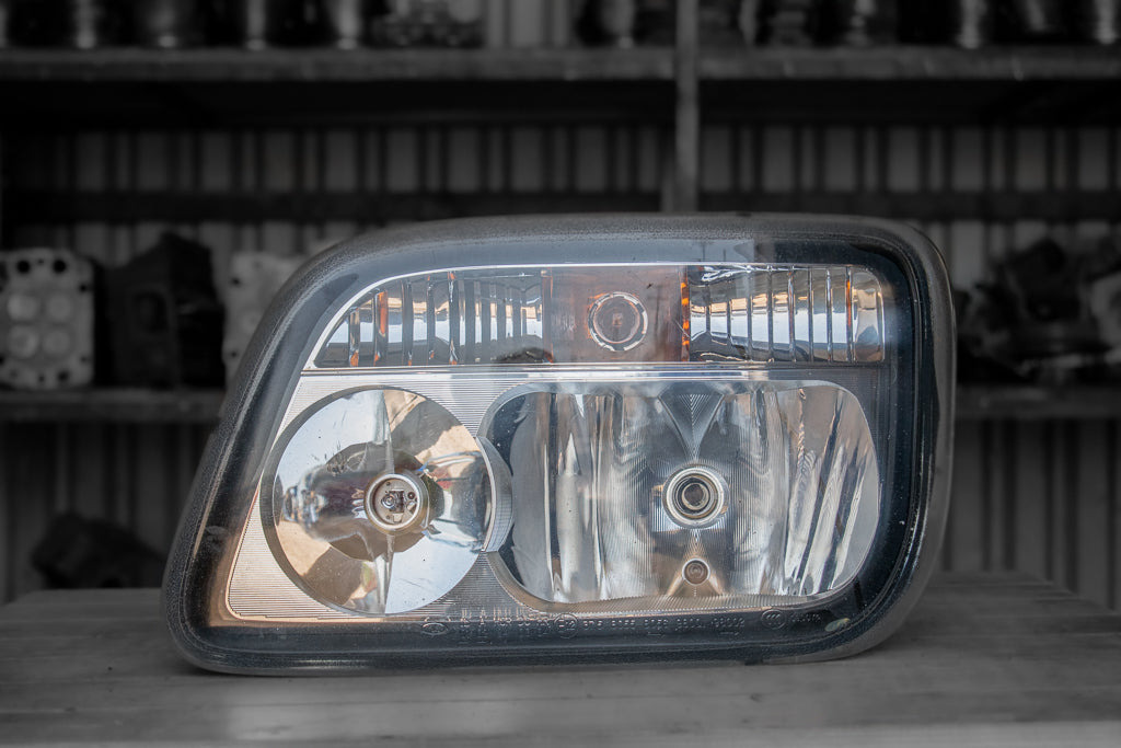 MERCEDES-BENZ ACTROS MP II - DRIVER'S - Žarometi za Tovornjak: slika 1 MERCEDES-BENZ ACTROS MP II - DRIVER'S - Žarometi za Tovornjak: slika 1