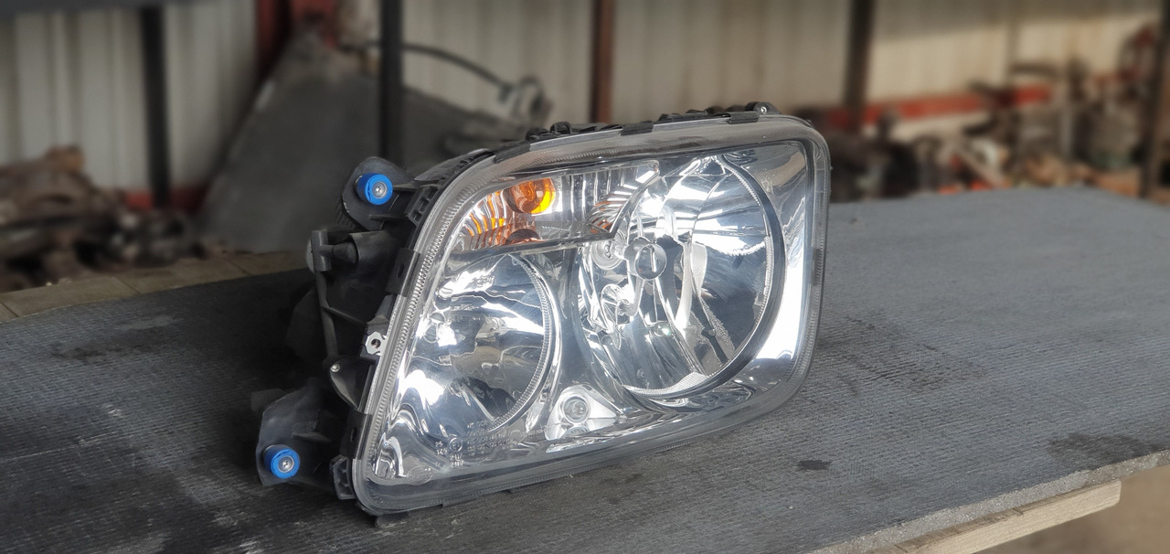 MERCEDES-BENZ ACTROS MP III - DRIVER - Žarometi za Tovornjak: slika 2 MERCEDES-BENZ ACTROS MP III - DRIVER - Žarometi za Tovornjak: slika 2