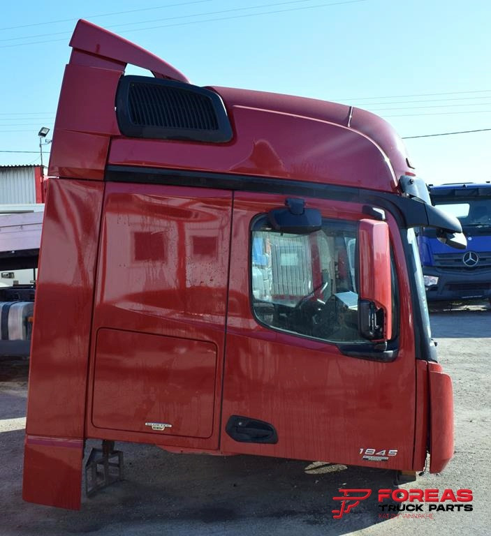 MERCEDES-BENZ ACTROS MP4 GIGA SPACE - Kabina za Tovornjak: slika 4 MERCEDES-BENZ ACTROS MP4 GIGA SPACE - Kabina za Tovornjak: slika 4