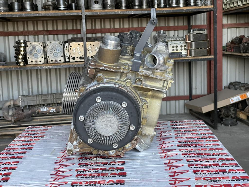 MERCEDES-BENZ ACTROS MP4 - Hladilnik olja za Tovornjak: slika 5 MERCEDES-BENZ ACTROS MP4 - Hladilnik olja za Tovornjak: slika 5