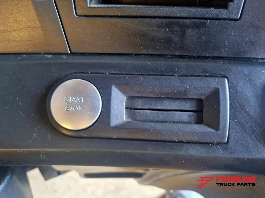MERCEDES-BENZ ACTROS MP4 - Armaturna plošča za Tovornjak: slika 4 MERCEDES-BENZ ACTROS MP4 - Armaturna plošča za Tovornjak: slika 4