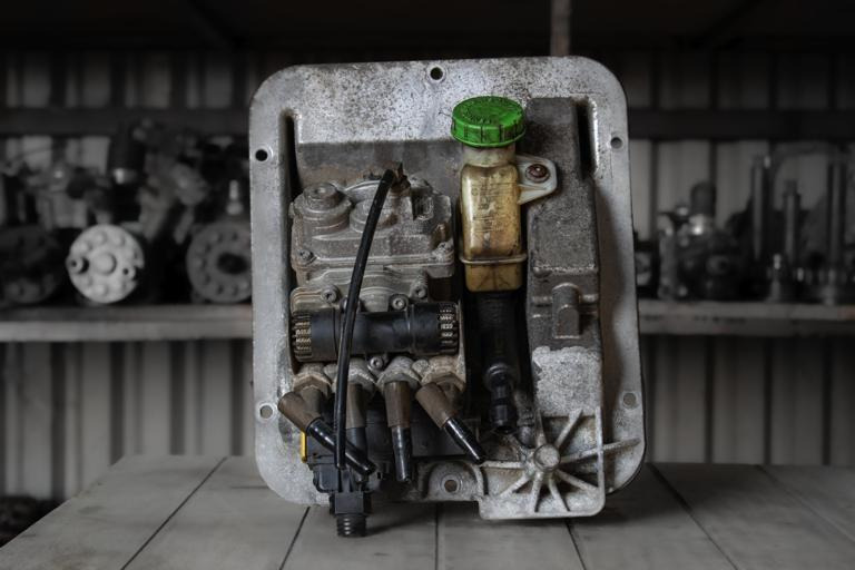 MERCEDES-BENZ ATEGO II BRAKE VALVE - Zavorni ventil za Tovornjak: slika 2 MERCEDES-BENZ ATEGO II BRAKE VALVE - Zavorni ventil za Tovornjak: slika 2