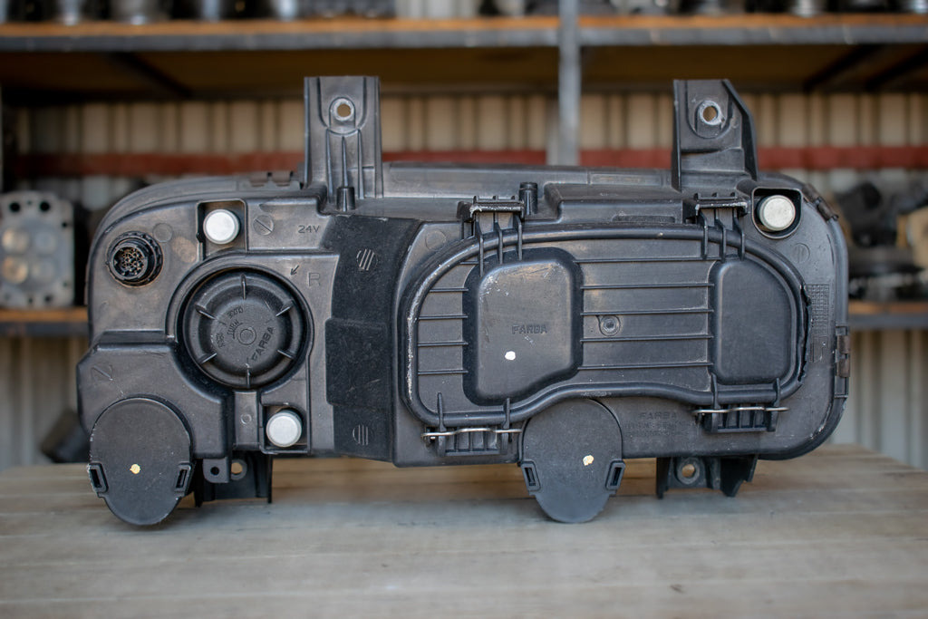 MERCEDES-BENZ ATEGO II HEADLIGHT RIGHT - PASSENGER - Žarometi za Tovornjak: slika 2 MERCEDES-BENZ ATEGO II HEADLIGHT RIGHT - PASSENGER - Žarometi za Tovornjak: slika 2