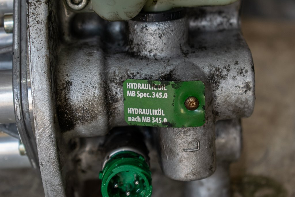 MERCEDES-BENZ AXOR II HYDRAULIC LEVER - Hidravlika za Tovornjak: slika 3 MERCEDES-BENZ AXOR II HYDRAULIC LEVER - Hidravlika za Tovornjak: slika 3