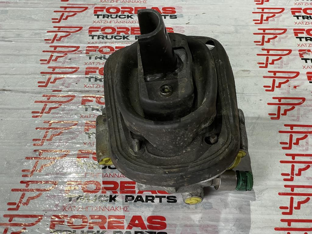 MERCEDES-BENZ HYDRAULIC GEAR STICK - A 000 260 5898 - Prestavna ročica za Tovornjak: slika 1 MERCEDES-BENZ HYDRAULIC GEAR STICK - A 000 260 5898 - Prestavna ročica za Tovornjak: slika 1
