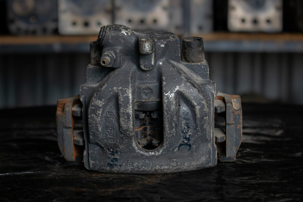 MERCEDES-BENZ SPRINTER ΟΜ601 FOR DIFFERENTIAL - DRIVER'S - Zavorna čeljust za Tovornjak: slika 1 MERCEDES-BENZ SPRINTER ΟΜ601 FOR DIFFERENTIAL - DRIVER'S - Zavorna čeljust za Tovornjak: slika 1