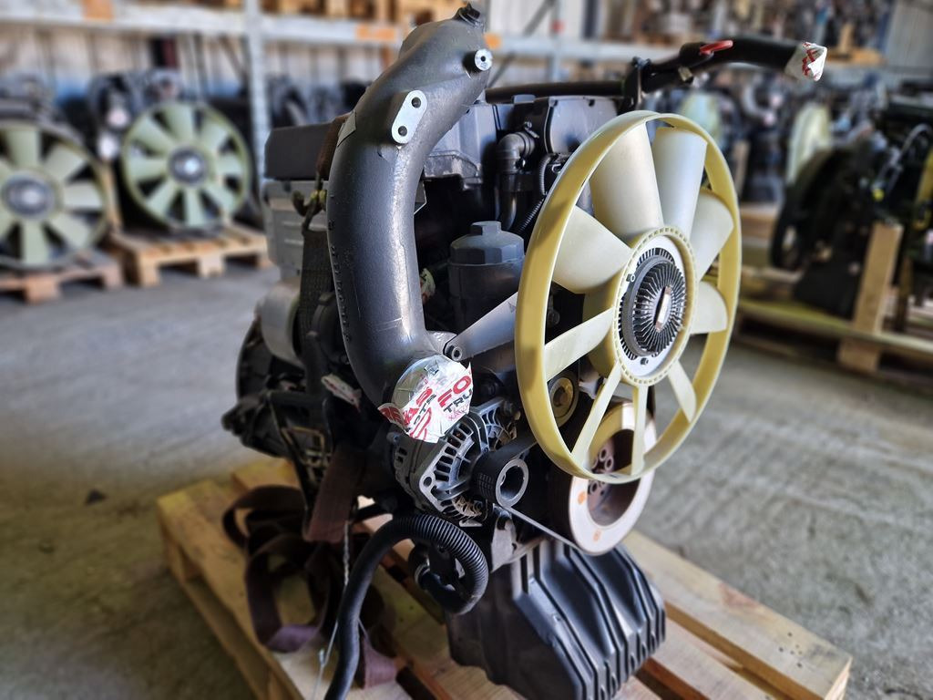 MERCEDES-BENZ VARIO EURO 3 - Motor za Tovornjak: slika 1 MERCEDES-BENZ VARIO EURO 3 - Motor za Tovornjak: slika 1