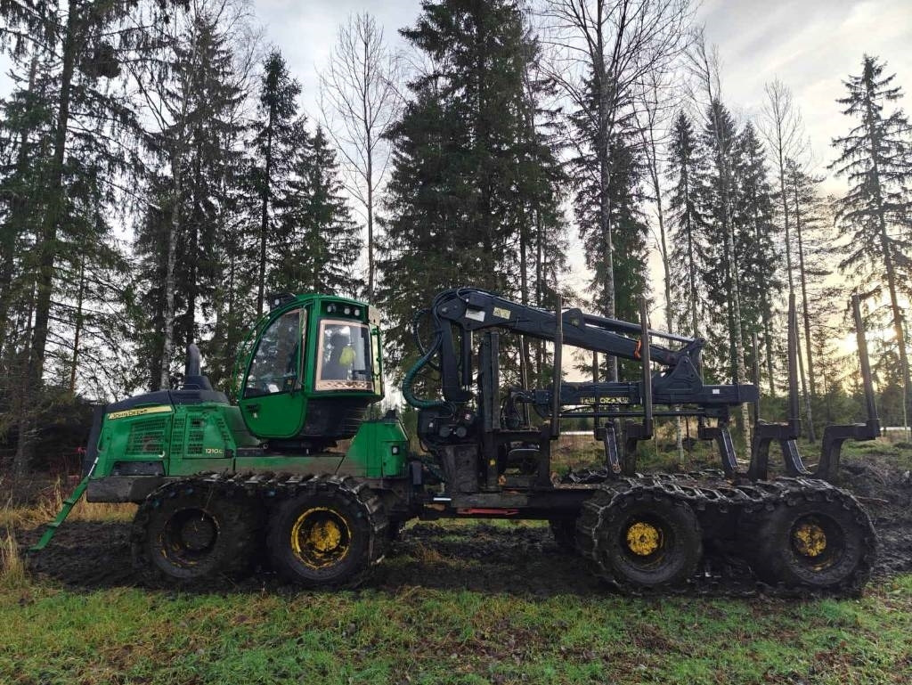 John Deere 1210 G - Forvarder: slika 2 John Deere 1210 G - Forvarder: slika 2
