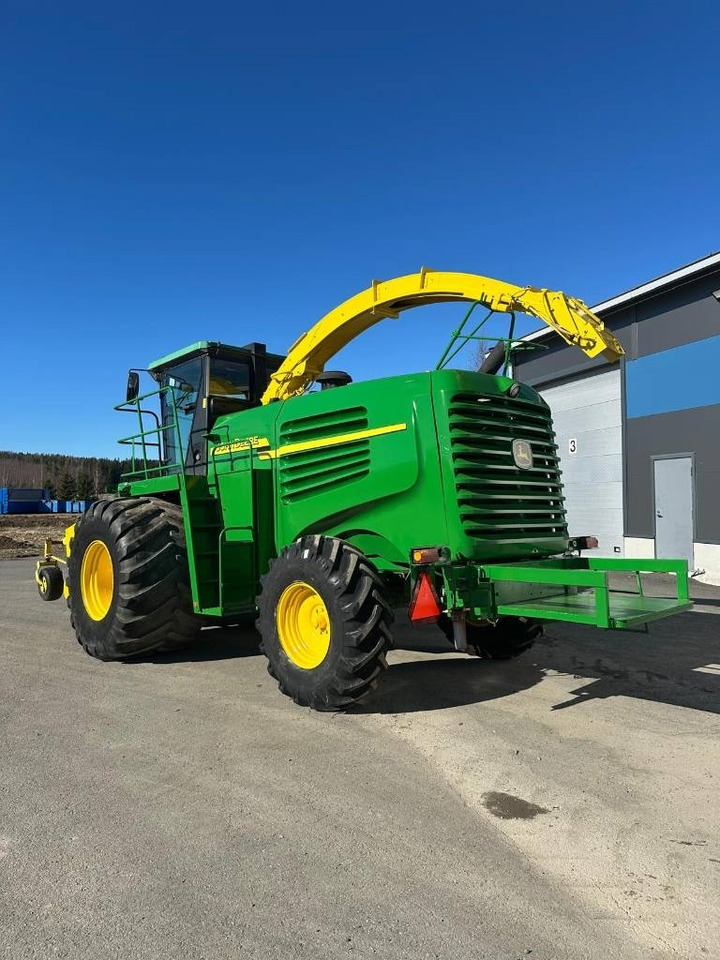 John Deere 7200 - Kombajn za krmo: slika 3 John Deere 7200 - Kombajn za krmo: slika 3