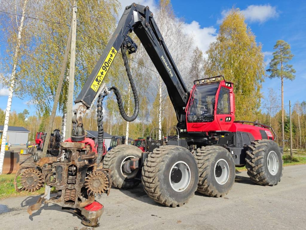 Komatsu 951 - Gozdarski kombajn: slika 1 Komatsu 951 - Gozdarski kombajn: slika 1