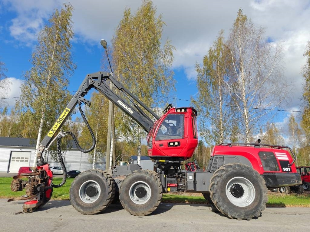Komatsu 951 - Gozdarski kombajn: slika 2 Komatsu 951 - Gozdarski kombajn: slika 2