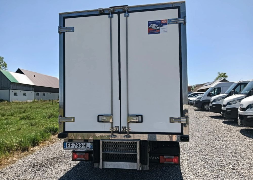 Iveco 35C13, 35C12, 35C14, 35C15 - Hladilno vozilo: slika 2 Iveco 35C13, 35C12, 35C14, 35C15 - Hladilno vozilo: slika 2