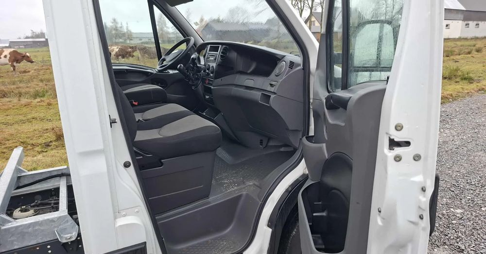 Iveco 35C13, 35C12, 35C14, 35C15 - Dostavno vozilo prekucnik: slika 2 Iveco 35C13, 35C12, 35C14, 35C15 - Dostavno vozilo prekucnik: slika 2