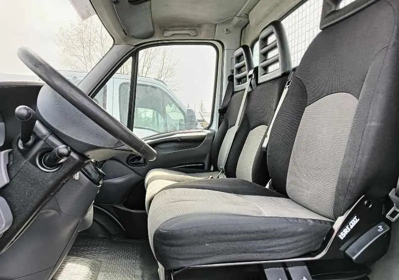 Iveco 35C13, 35C12, 35C14, 35C15 - Dostavno vozilo prekucnik: slika 3 Iveco 35C13, 35C12, 35C14, 35C15 - Dostavno vozilo prekucnik: slika 3