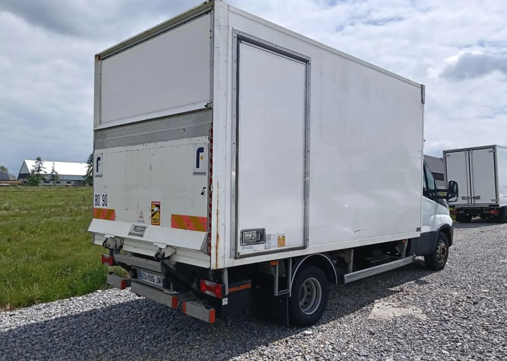 Iveco 35C18, 35C15, 35C13, 35C14, 70C18, 50C18 - Dostavno vozilo z zabojnikom: slika 2 Iveco 35C18, 35C15, 35C13, 35C14, 70C18, 50C18 - Dostavno vozilo z zabojnikom: slika 2