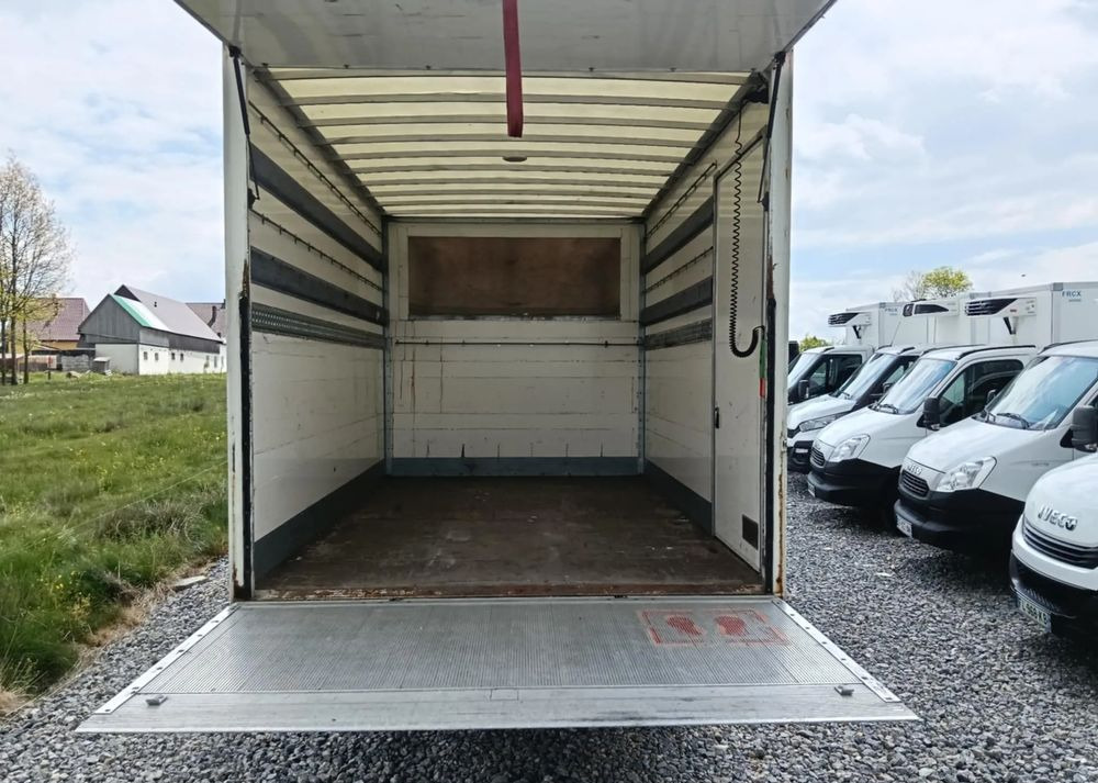 Iveco 35C18, 35C15, 35C13, 35C14, 70C18, 50C18 - Dostavno vozilo z zabojnikom: slika 4 Iveco 35C18, 35C15, 35C13, 35C14, 70C18, 50C18 - Dostavno vozilo z zabojnikom: slika 4