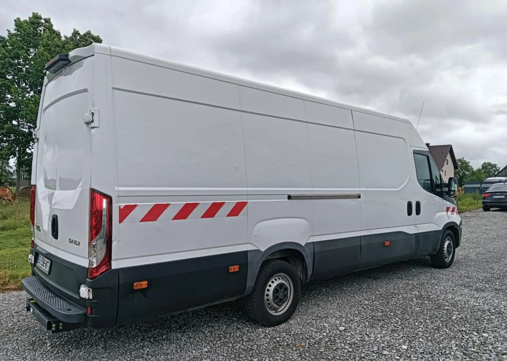 Furgon Iveco 35S14,35S13,35C13,35C12,: slika 6 Furgon Iveco 35S14,35S13,35C13,35C12,: slika 6