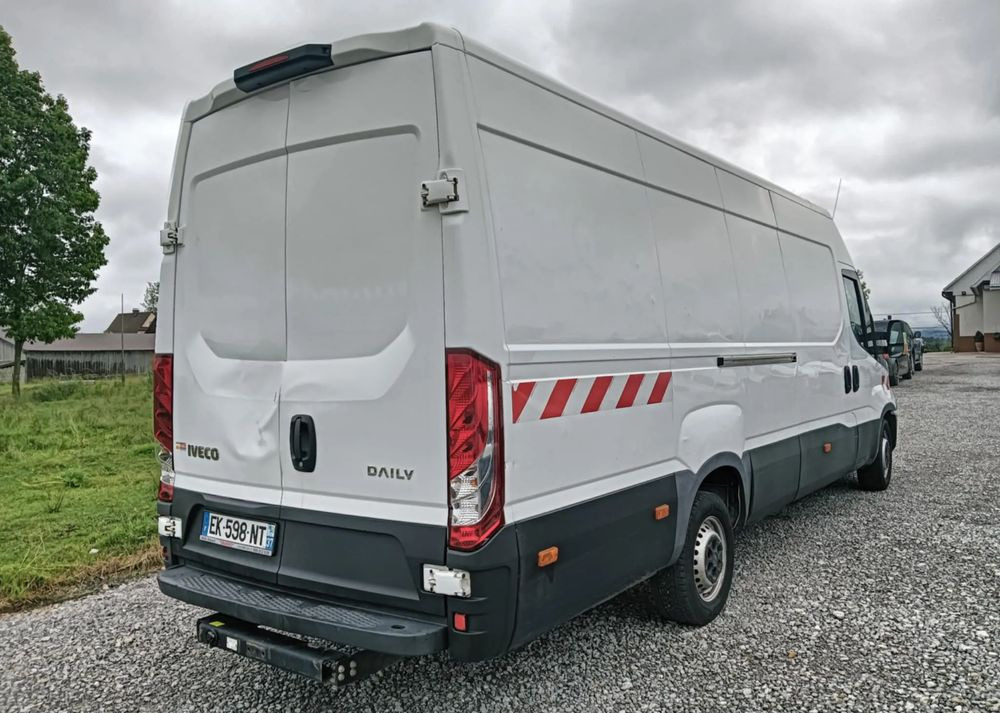 Furgon Iveco 35S14,35S13,35C13,35C12,: slika 8 Furgon Iveco 35S14,35S13,35C13,35C12,: slika 8