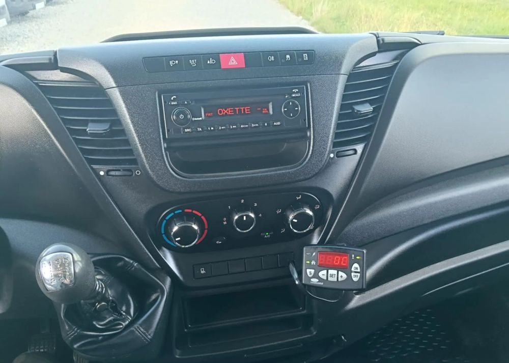 Iveco 35S16, 35S15, 35S14, 35S13, 35C13, 35C14 - Hladilno vozilo: slika 4 Iveco 35S16, 35S15, 35S14, 35S13, 35C13, 35C14 - Hladilno vozilo: slika 4