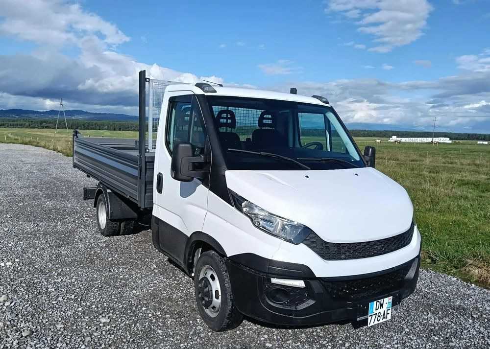 Iveco DAILY 35C13, 35C12, 35C14, 35C15 - Dostavno vozilo prekucnik: slika 2 Iveco DAILY 35C13, 35C12, 35C14, 35C15 - Dostavno vozilo prekucnik: slika 2