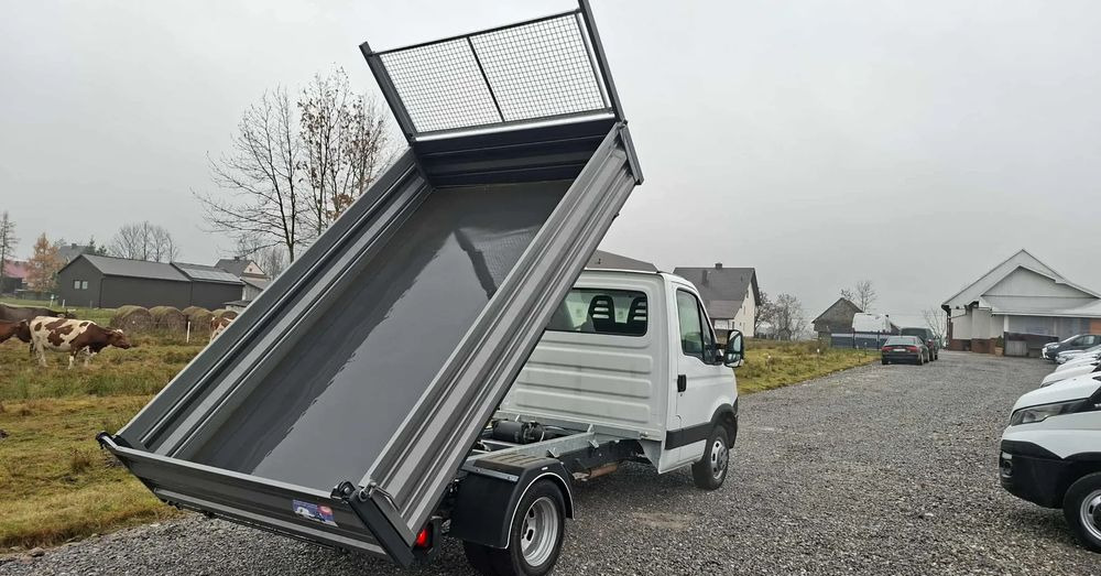 Iveco DAILY 35C13, 35C12, 35C15 - Dostavno vozilo prekucnik: slika 5 Iveco DAILY 35C13, 35C12, 35C15 - Dostavno vozilo prekucnik: slika 5