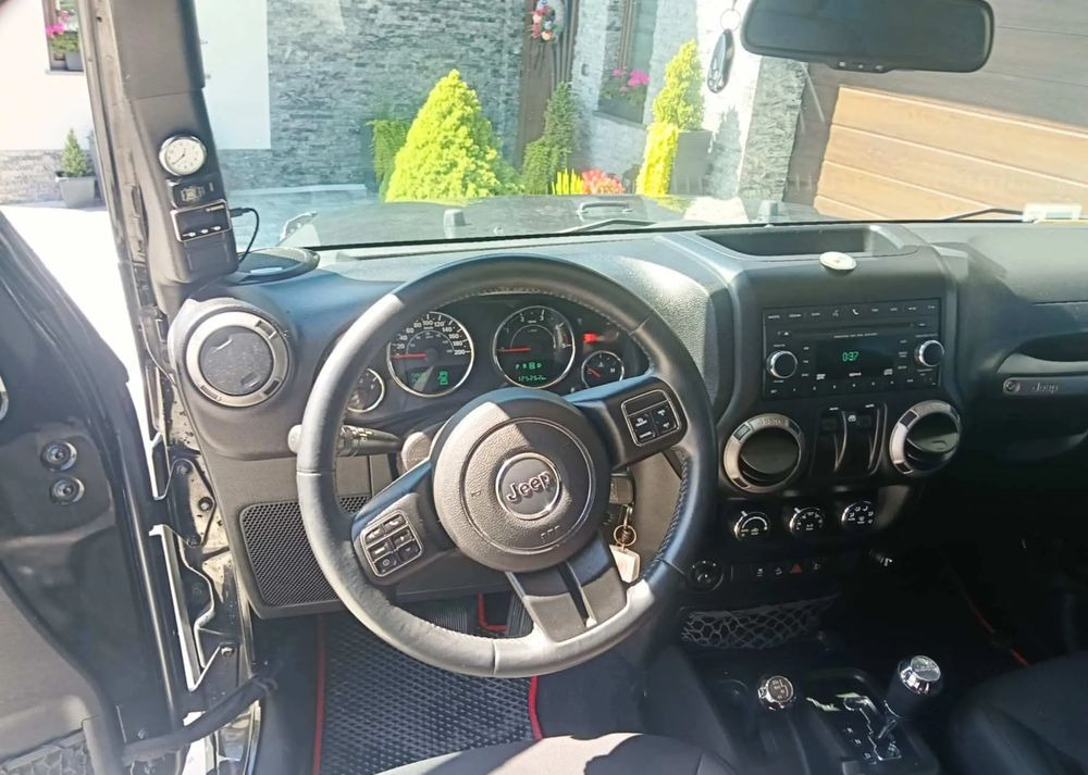 Jeep Wrangler 2.8 CRD Sport - SUV: slika 4 Jeep Wrangler 2.8 CRD Sport - SUV: slika 4