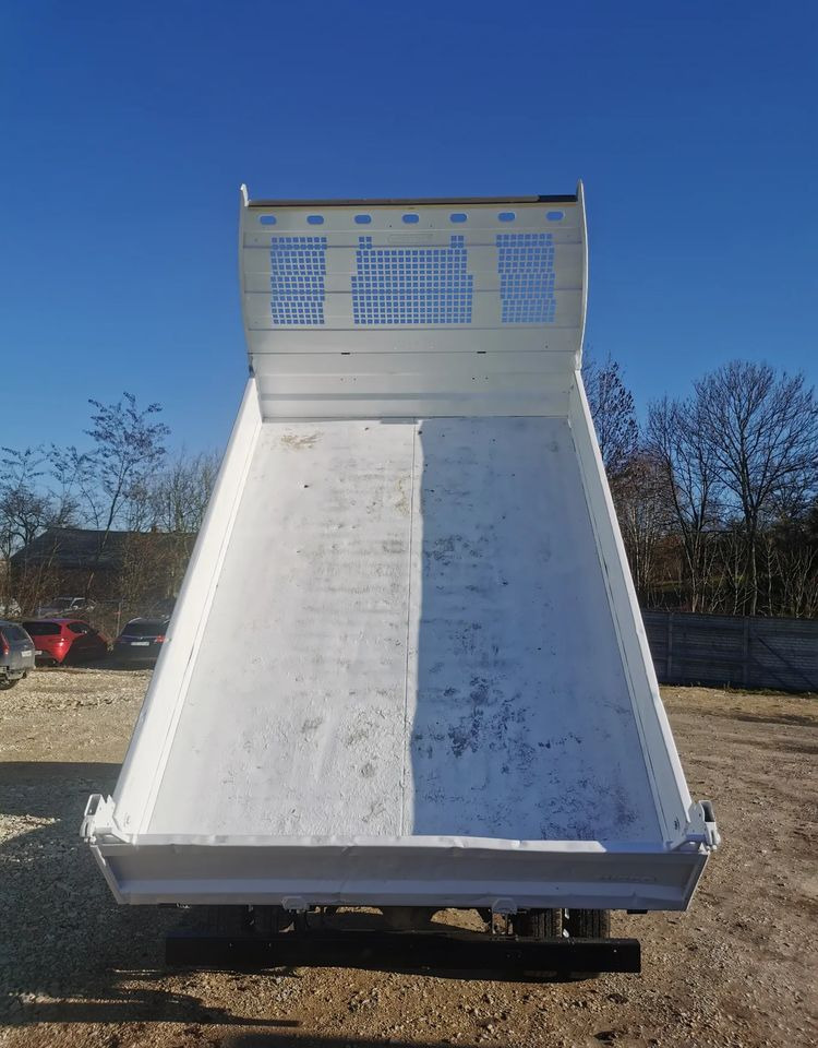 Iveco Daily 3.0-150KM Wywrotka blizniak 35-150 Niski przebieg kiper do 3,5t - Dostavno vozilo prekucnik: slika 4 Iveco Daily 3.0-150KM Wywrotka blizniak 35-150 Niski przebieg kiper do 3,5t - Dostavno vozilo prekucnik: slika 4