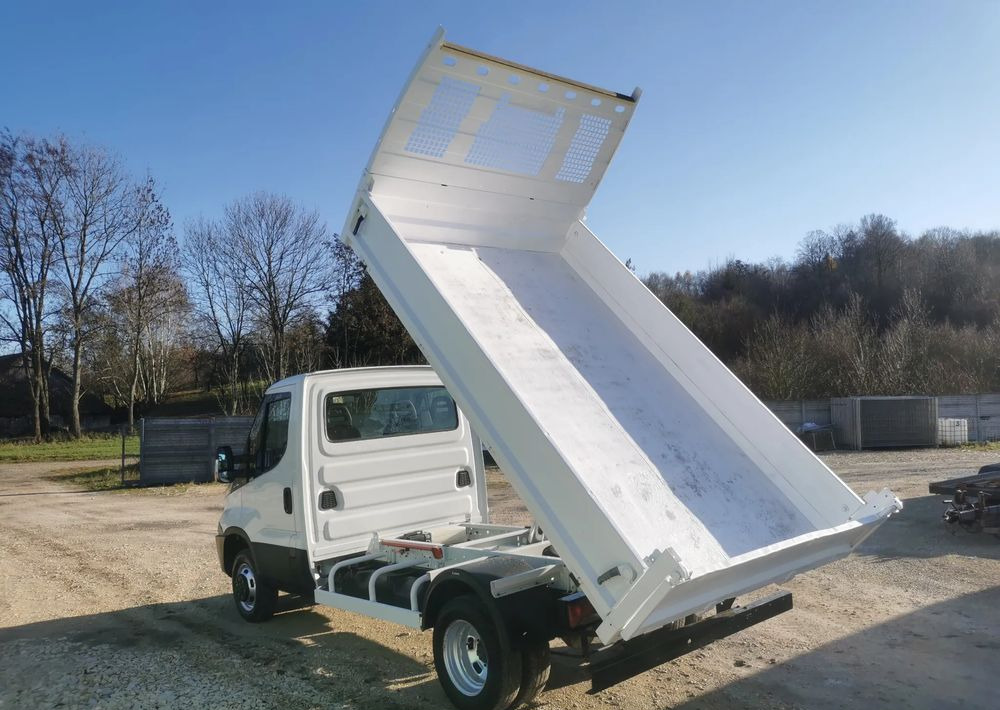 Iveco Daily 3.0-150KM Wywrotka blizniak 35-150 Niski przebieg kiper do 3,5t - Dostavno vozilo prekucnik: slika 5 Iveco Daily 3.0-150KM Wywrotka blizniak 35-150 Niski przebieg kiper do 3,5t - Dostavno vozilo prekucnik: slika 5