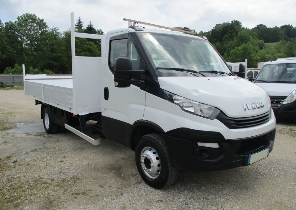 Iveco Daily 3.0 na bliźniaku 70C18 skrzynia, laweta, rama, HDS, 70-180 kiper - Tovornjak s kesonom: slika 1 Iveco Daily 3.0 na bliźniaku 70C18 skrzynia, laweta, rama, HDS, 70-180 kiper - Tovornjak s kesonom: slika 1