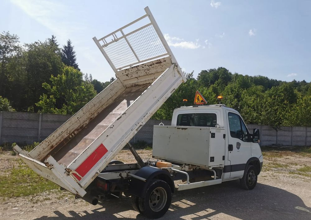 Iveco Daily 35C11 Kiper wywrotka Hak Bliźniak sprowadzony - Dostavno vozilo prekucnik: slika 3 Iveco Daily 35C11 Kiper wywrotka Hak Bliźniak sprowadzony - Dostavno vozilo prekucnik: slika 3