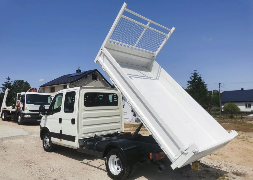 Iveco Daily 35C13 Kiper brygadówka 7-os wywrotka 130KM klimatyzacja Hak doka - Dostavno vozilo prekucnik: slika 3 Iveco Daily 35C13 Kiper brygadówka 7-os wywrotka 130KM klimatyzacja Hak doka - Dostavno vozilo prekucnik: slika 3