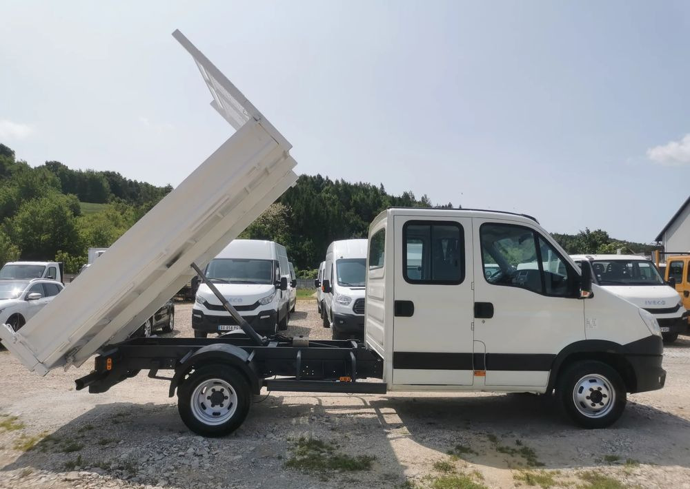 Iveco Daily 35C13 Kiper brygadówka 7-os wywrotka 130KM klimatyzacja Hak doka - Dostavno vozilo prekucnik: slika 5 Iveco Daily 35C13 Kiper brygadówka 7-os wywrotka 130KM klimatyzacja Hak doka - Dostavno vozilo prekucnik: slika 5