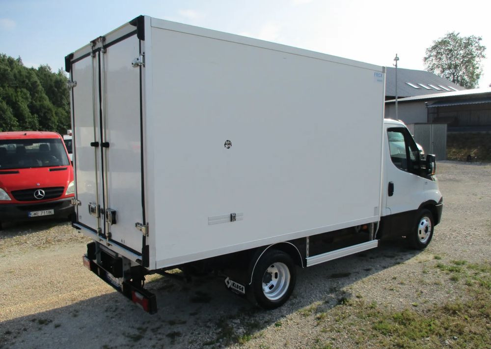 Iveco Daily 35C13 chłodnia Mroźnia na bliźniaku 35-130 Thermo King agregat - Hladilno vozilo: slika 4 Iveco Daily 35C13 chłodnia Mroźnia na bliźniaku 35-130 Thermo King agregat - Hladilno vozilo: slika 4