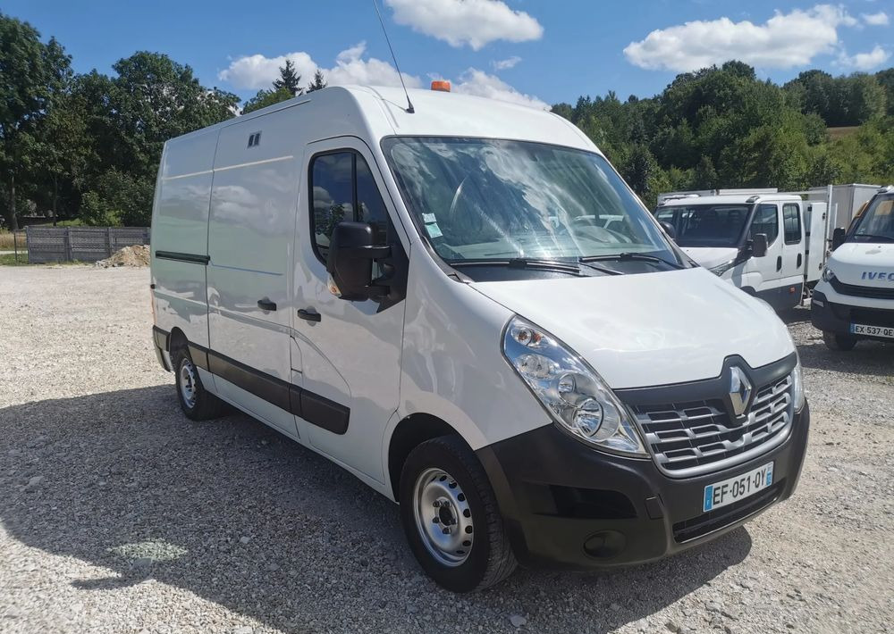Renault Master L2H2 ładny 2.3dCi-135KM 6-biegów Kamera cofania Klimatyzacja - Furgon: slika 4 Renault Master L2H2 ładny 2.3dCi-135KM 6-biegów Kamera cofania Klimatyzacja - Furgon: slika 4